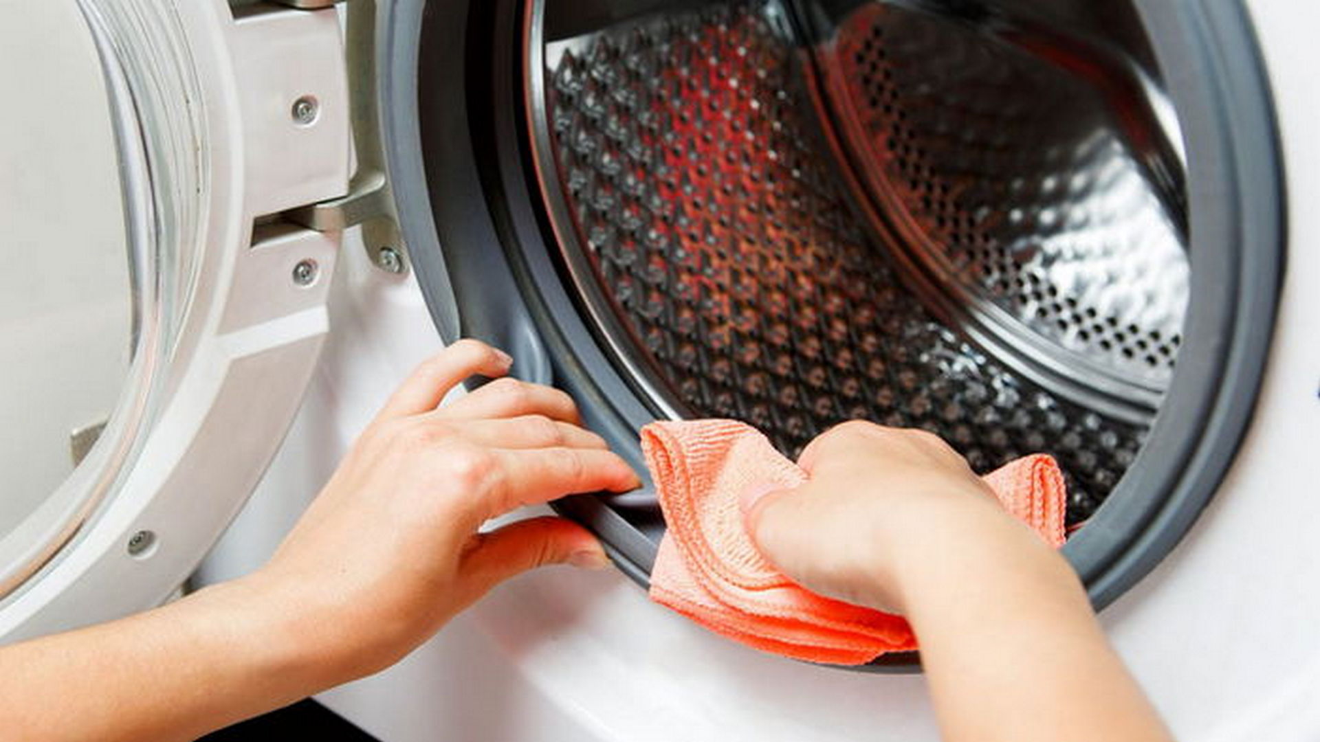 How to Deep Clean Your Washing Machine: A Step-by-Step Guide